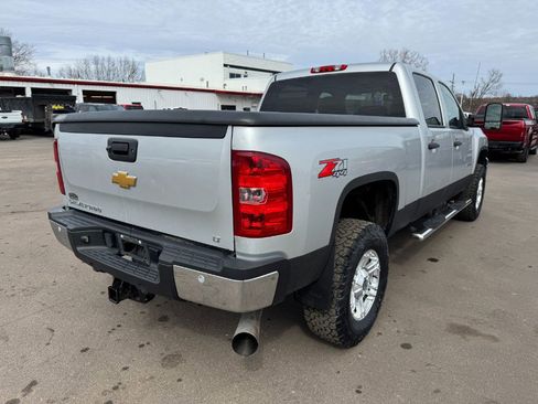 Used 2012 Chevrolet Silverado 2500 LT w/ Interior Plus Package AWD/4WD image 5