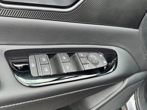 Used 2025 Nissan Murano SV image 15