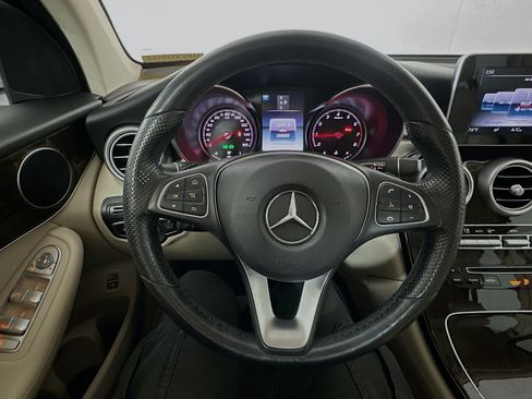 Used 2018 Mercedes-Benz GLC 300 4MATIC image 11