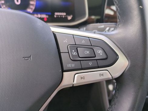 Used 2025 Volkswagen Jetta SE FWD image 30