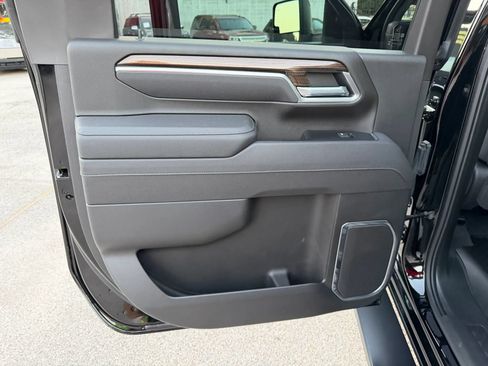 Used 2025 Chevrolet Silverado 2500 LT w/ Safety Package AWD/4WD image 19