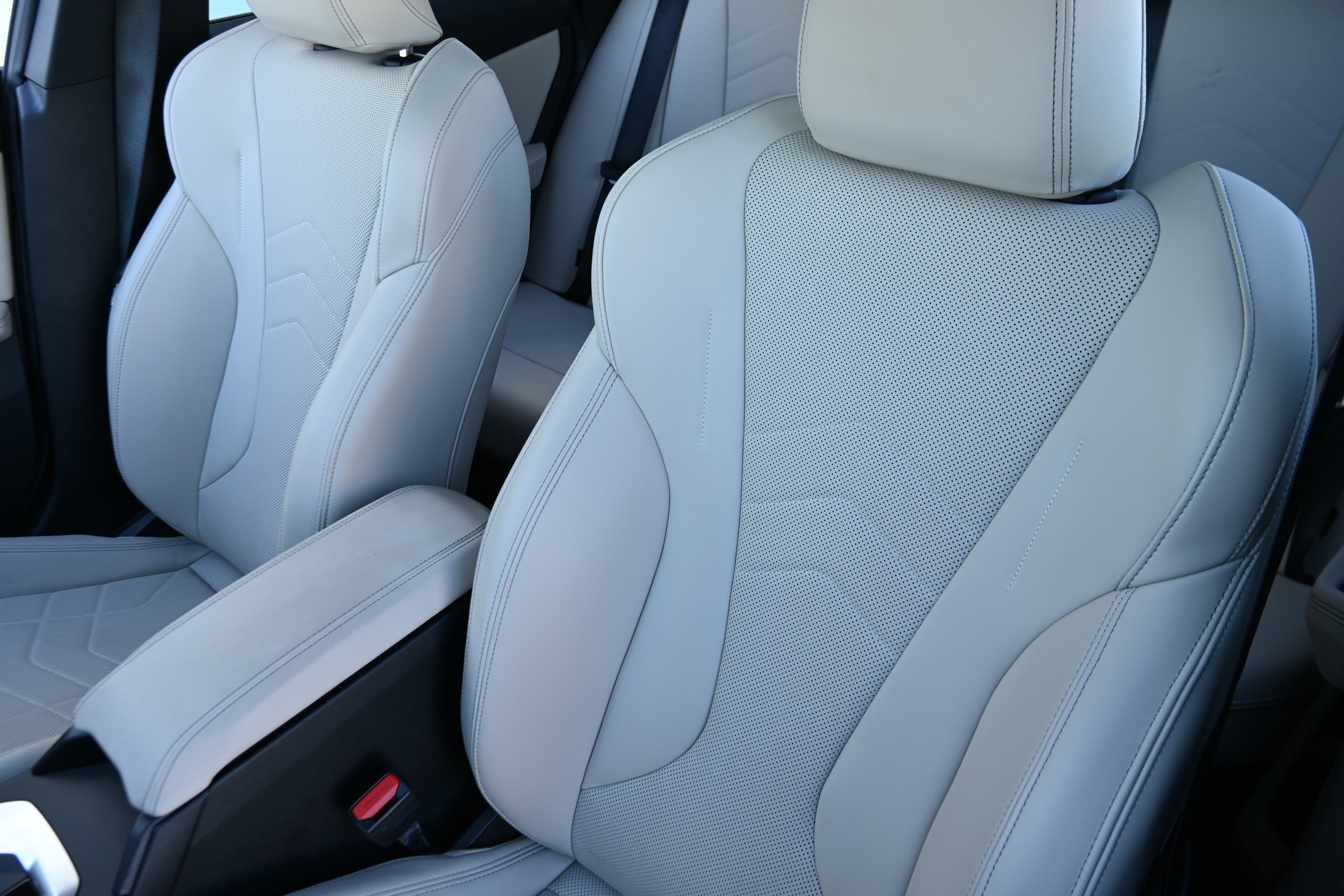 Certified 2026 BMW 228i w/ Technology Package FWD image 10
