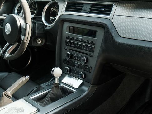 Used 2010 Ford Mustang Shelby GT500 RWD image 44