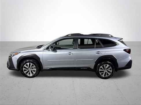 Certified 2025 Subaru Outback Premium AWD/4WD image 10