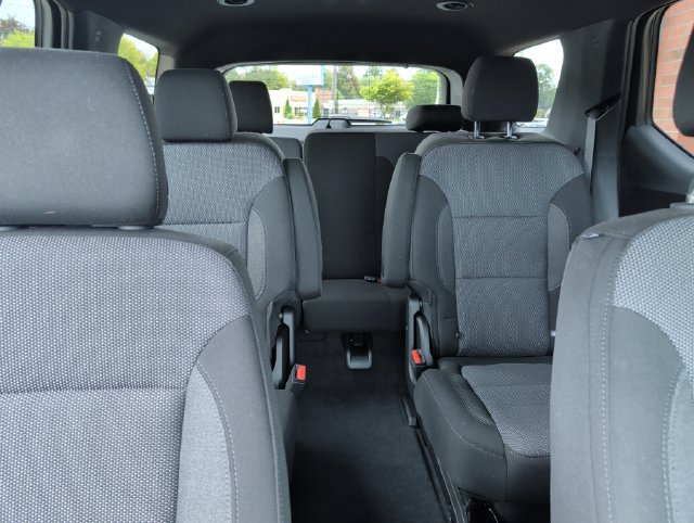 Used 2023 Chevrolet Traverse LT FWD image 31