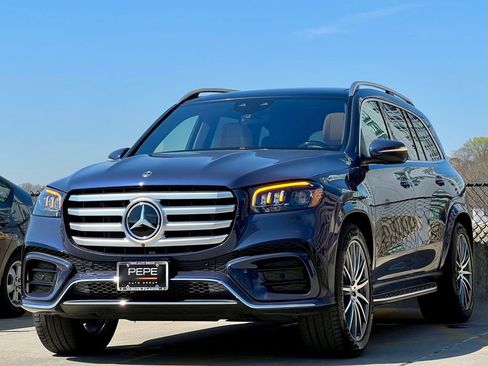 Certified 2024 Mercedes-Benz GLS 580 4MATIC image 4