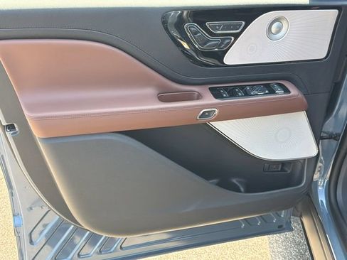 New 2026 Lincoln Aviator Reserve AWD/4WD image 10