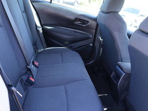 Used 2022 Toyota Corolla LE image 16