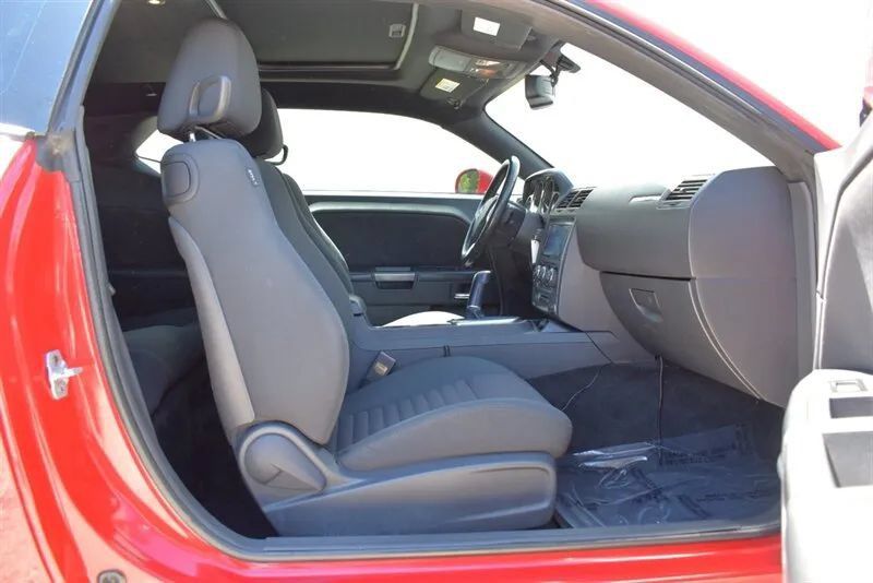 Used 2011 Dodge Challenger R/T RWD image 29
