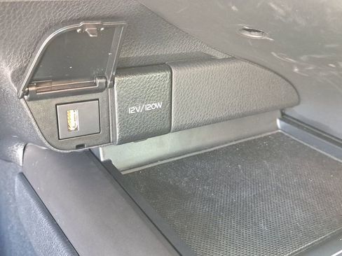 Certified 2024 Toyota Camry SE image 23