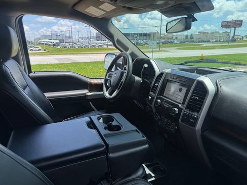 Used 2019 Ford F150 Lariat AWD/4WD image 17