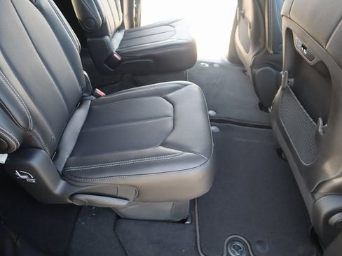 New 2026 Chrysler Pacifica Select image 15