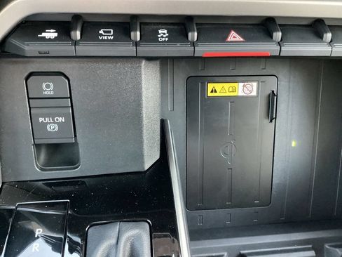 Used 2023 Toyota Tundra Limited AWD/4WD image 20