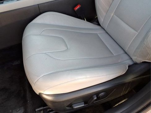Used 2024 Hyundai Elantra Limited FWD image 14