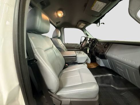 Used 2014 Ford F250 XL RWD image 22