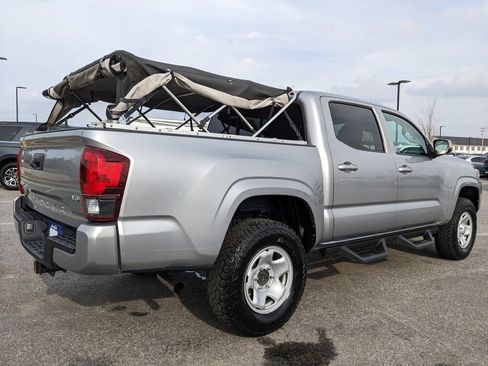 Used 2021 Toyota Tacoma SR image 18