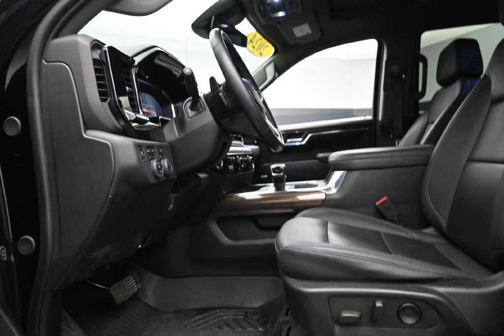 Used 2024 Chevrolet Silverado 1500 RST w/ Convenience Package II AWD/4WD image 16