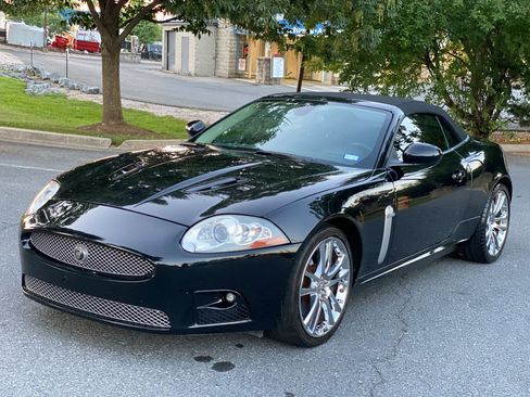 Used 2007 Jaguar XKR Convertible image 19