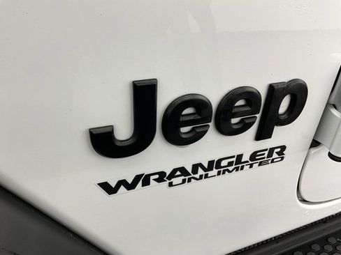 Used 2021 Jeep Wrangler Unlimited Sport image 25