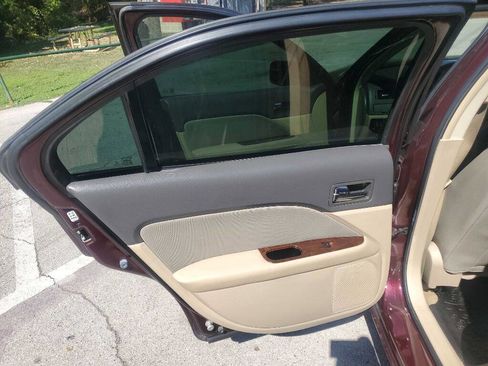 Used 2012 Ford Fusion SEL image 20