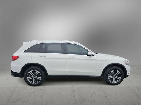 Used 2019 Mercedes-Benz GLC 300 4MATIC image 9