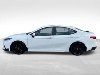 Used 2025 Toyota Camry SE w/ Convenience Package FWD video 2