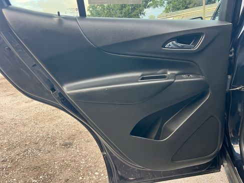 Used 2021 Chevrolet Equinox LT image 21