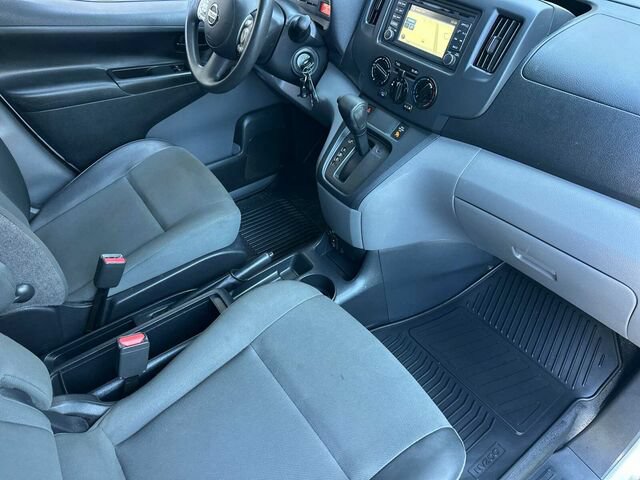 Used 2015 Nissan NV200 SV w/ Technology Package FWD image 17