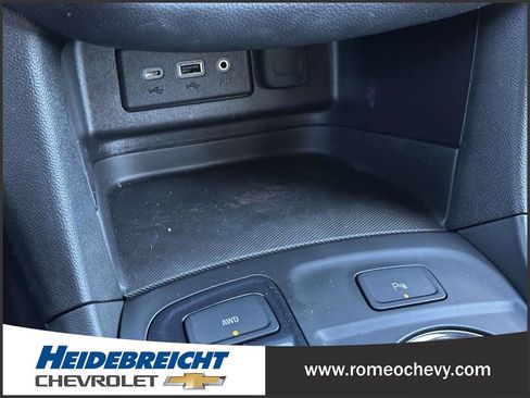 Used 2024 Chevrolet Equinox RS image 28