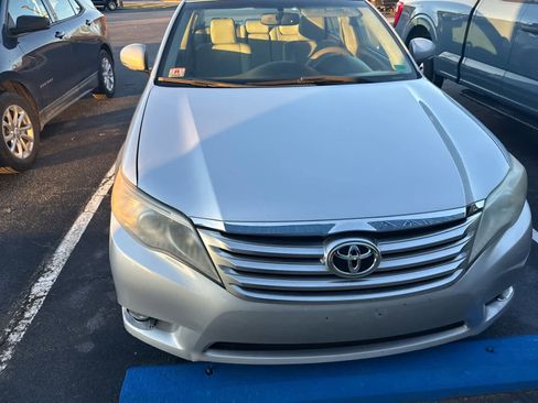 Used 2011 Toyota Avalon image 5