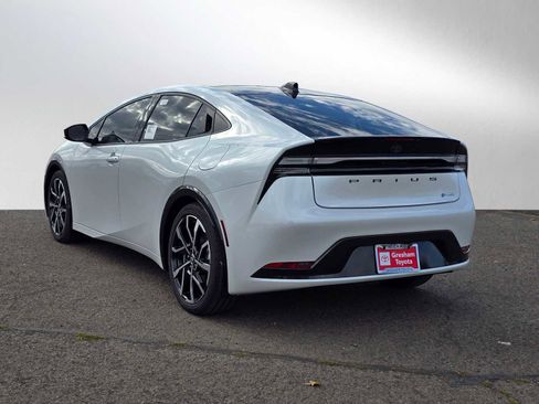 New 2026 Toyota Prius XSE image 6