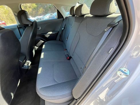 Used 2025 Kia K4 LXS image 35