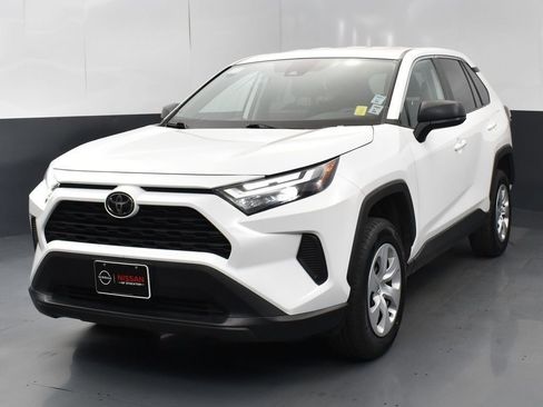 Used 2024 Toyota RAV4 LE image 3