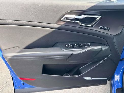 New 2026 Kia Sportage SX FWD image 24