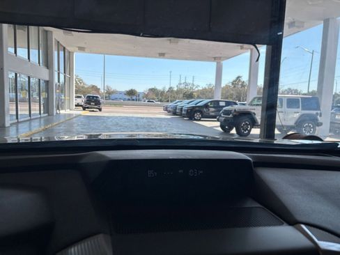 Used 2021 Subaru Ascent Premium w/ Convenience Package image 17