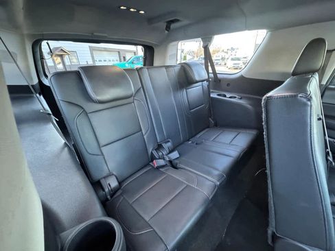 Used 2016 Chevrolet Suburban LT w/ Luxury Package AWD/4WD image 29