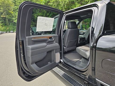 New 2026 Chevrolet Silverado 2500 High Country w/ Midnight Edition AWD/4WD image 16