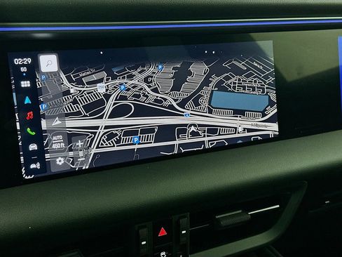 Certified 2025 Porsche Macan Electric RWD image 15