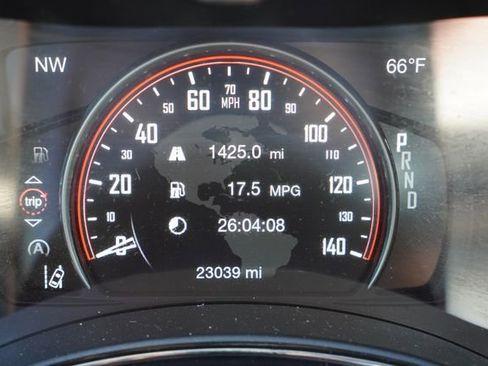 Used 2025 Dodge Durango GT AWD/4WD image 9