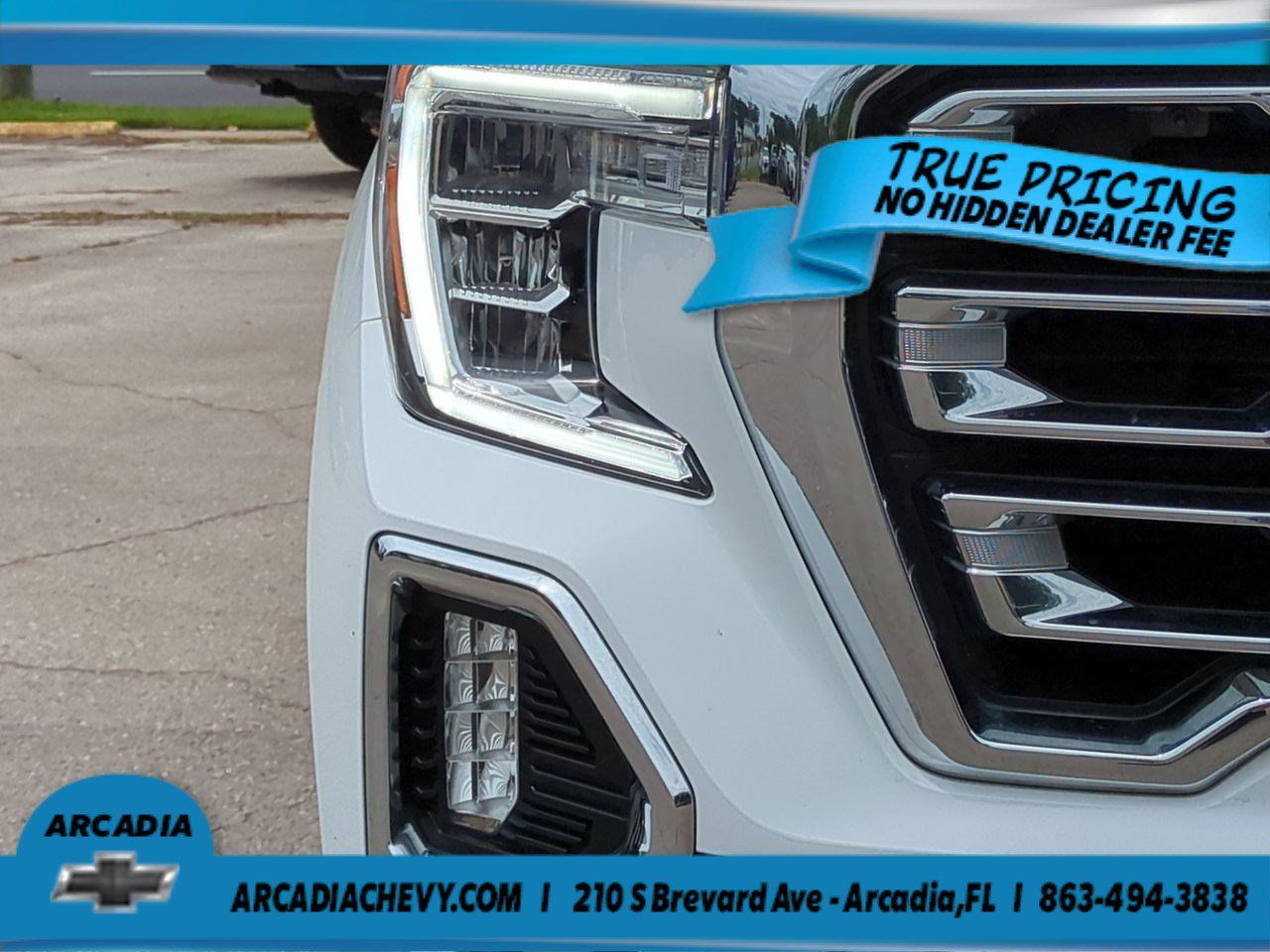 Used 2022 GMC Sierra 1500 SLT w/ SLT Premium Package AWD/4WD image 10