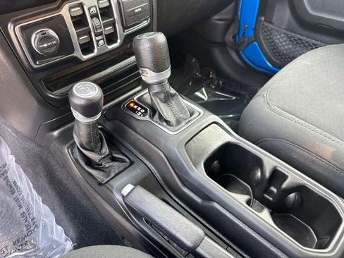 Certified 2021 Jeep Wrangler Unlimited Sport AWD/4WD image 25