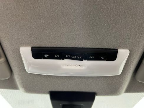Certified 2025 Nissan Kicks Play S FWD image 32