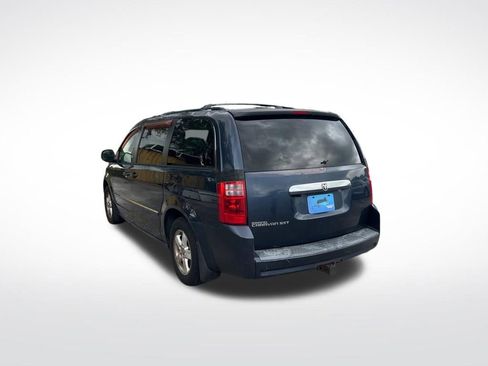 Used 2008 Dodge Grand Caravan SXT w/ Entertainment Group 2 FWD image 6