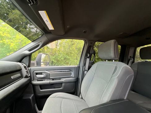 Used 2024 RAM 2500 Big Horn w/ Night Edition AWD/4WD image 14