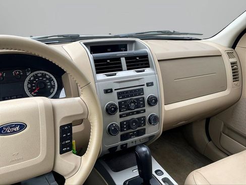Used 2011 Ford Escape XLT w/ 203A Rapid Spec Order Code AWD/4WD image 9