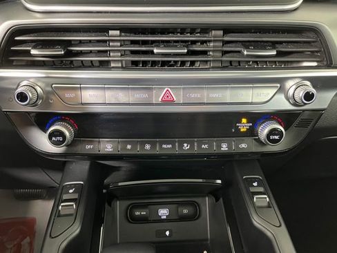 Used 2022 Kia Telluride S AWD/4WD image 30