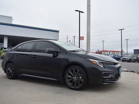 Used 2024 Toyota Corolla XSE image 10