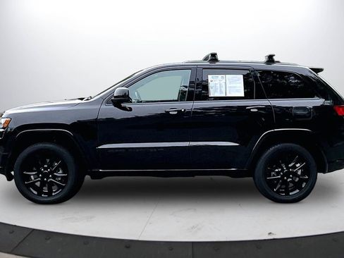 Used 2022 Jeep Grand Cherokee Laredo X AWD/4WD image 6