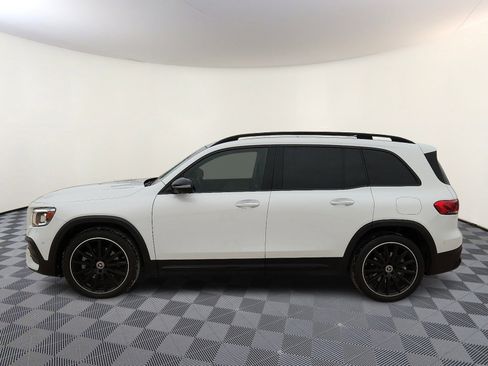 Used 2023 Mercedes-Benz GLB 250 image 2
