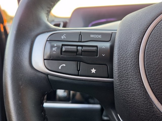 Used 2025 Kia Sportage EX FWD image 25